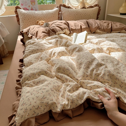 91家纺网 家纺一手货源 找家纺 （总）韩巢家纺 2025新款针织双层纱花边款被套直播热销款四件套学生宿舍床单三件套-（提供卖家秀）