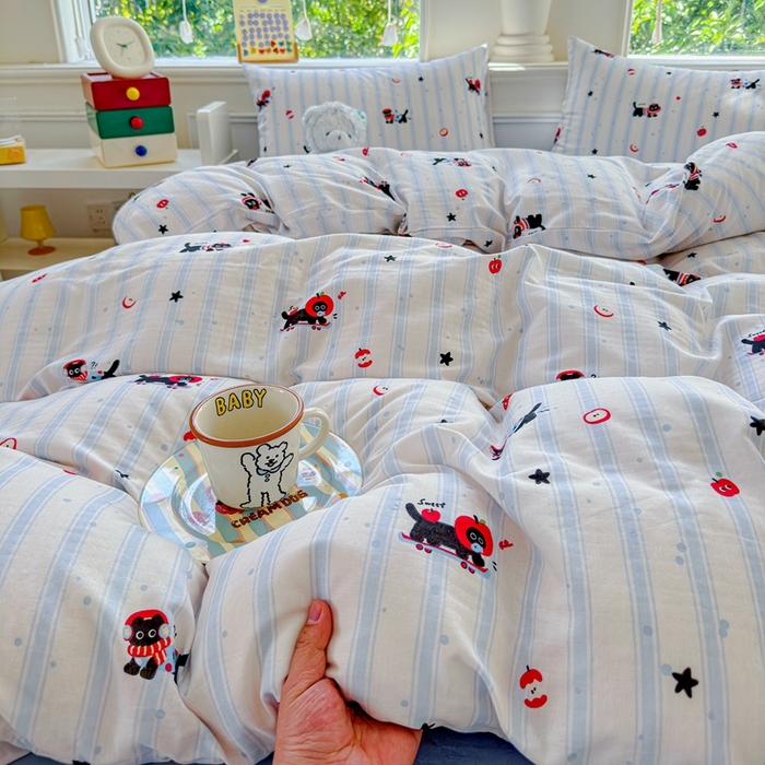 91家纺网 家纺一手货源 找家纺 感遇家纺2025新款全棉双层纱纤柔四件套 滑板小狗