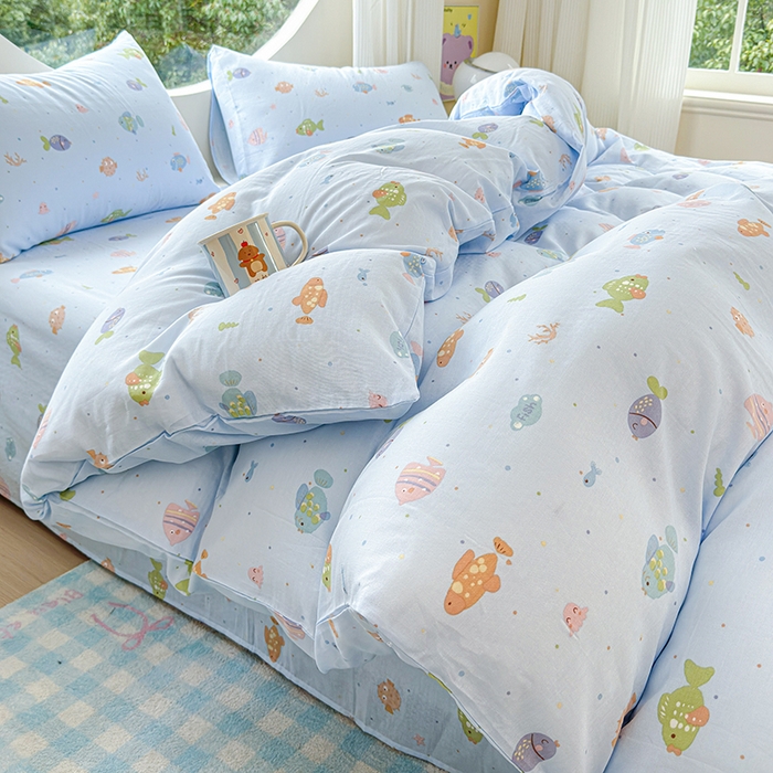 91家纺网 家纺一手货源 找家纺 感遇家纺 2025新款全棉纯棉千柔双层纱四件套 蓝色小鱼