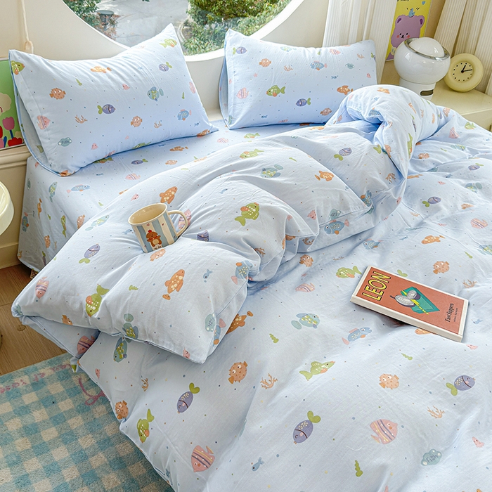 91家纺网 家纺一手货源 找家纺 感遇家纺 2025新款全棉纯棉千柔双层纱四件套 蓝色小鱼