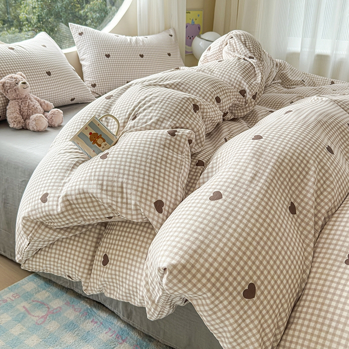 91家纺网 家纺一手货源 找家纺 感遇家纺 2025新款全棉纯棉千柔双层纱四件套 格子爱心咖