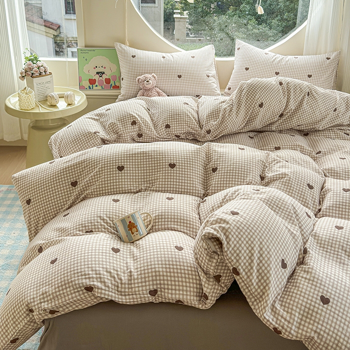 91家纺网 家纺一手货源 找家纺 感遇家纺 2025新款全棉纯棉千柔双层纱四件套 格子爱心咖