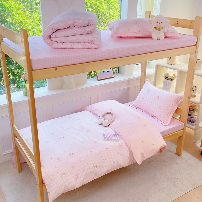 91家纺网 家纺一手货源 找家纺 铭博家纺 新款100%全棉印花学生季宿舍上下铺三件套 恋恋吉米