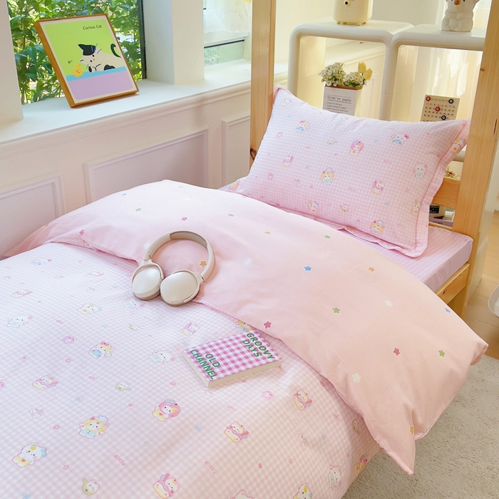 91家纺网 家纺一手货源 找家纺 铭博家纺 新款100%全棉印花学生季宿舍上下铺三件套 恋恋吉米