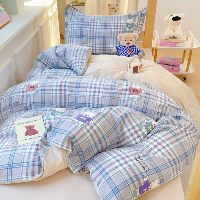 91家纺网 家纺一手货源 找家纺 铭博家纺 新款100%全棉印花学生季宿舍上下铺三件套 学院小熊