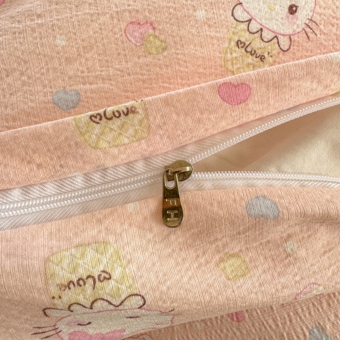 91家纺网 家纺一手货源 找家纺 繁花家居 2025学生季第二波木棉水洗棉四件套三件套跑量款 甜筒小猫-粉