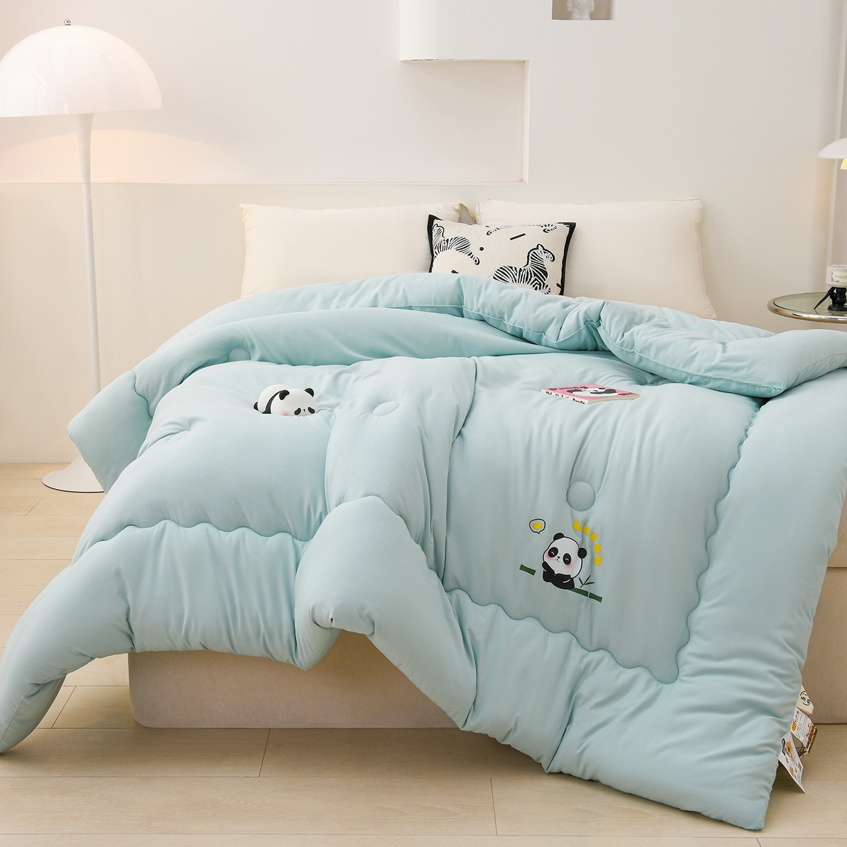 91家纺网 家纺一手货源 找家纺 易展家居 2025新款水洗棉大豆被 熊猫-和风蓝