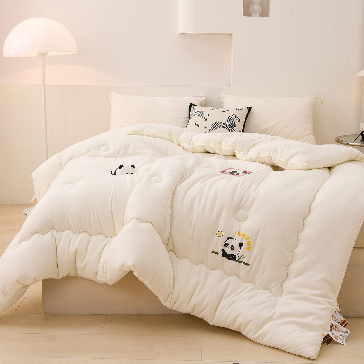 91家纺网 家纺一手货源 找家纺 易展家居 2025新款水洗棉大豆被 熊猫-象牙白