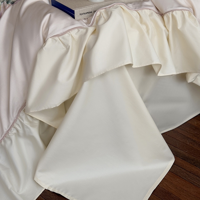 91家纺网 家纺一手货源 找家纺 优然居家纺 2025新款大版印花印花法式嵌绳大花边四件套 安娜-奶昔色