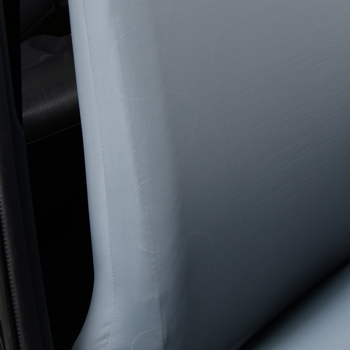 91家纺网 家纺一手货源 找家纺 千彤沙发垫 2025新款凉感冰丝b-弹力全包围汽车前排座椅套单只 装 冰雾蓝