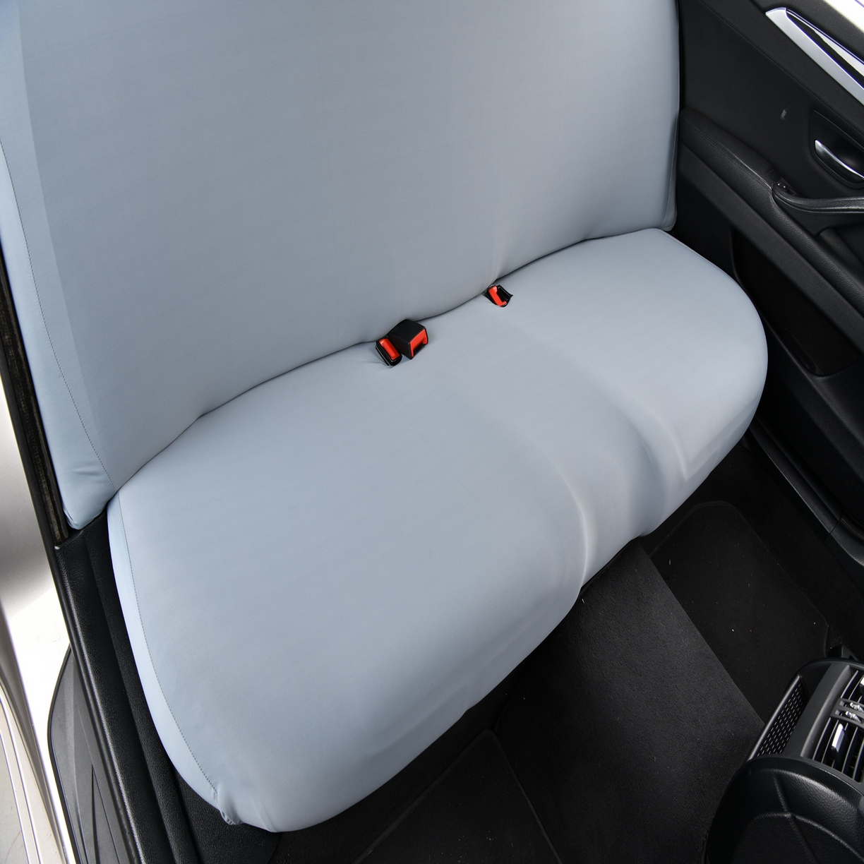 91家纺网 家纺一手货源 找家纺 千彤沙发垫 2025新款凉感冰丝b-弹力全包汽车后排三人座椅套 冰雾蓝