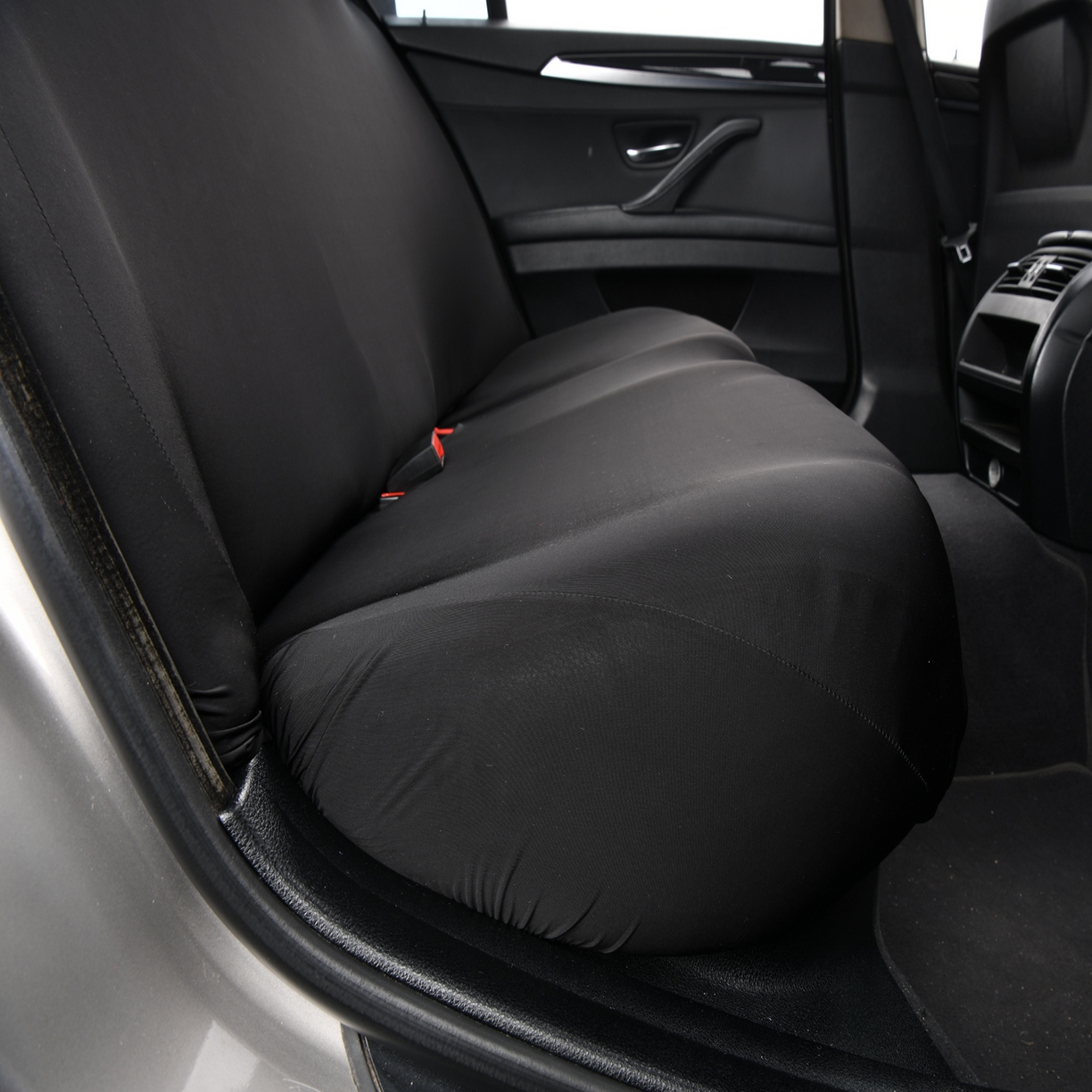 91家纺网 家纺一手货源 找家纺 千彤沙发垫 2025新款凉感冰丝b-弹力全包汽车后排三人座椅套 黑色