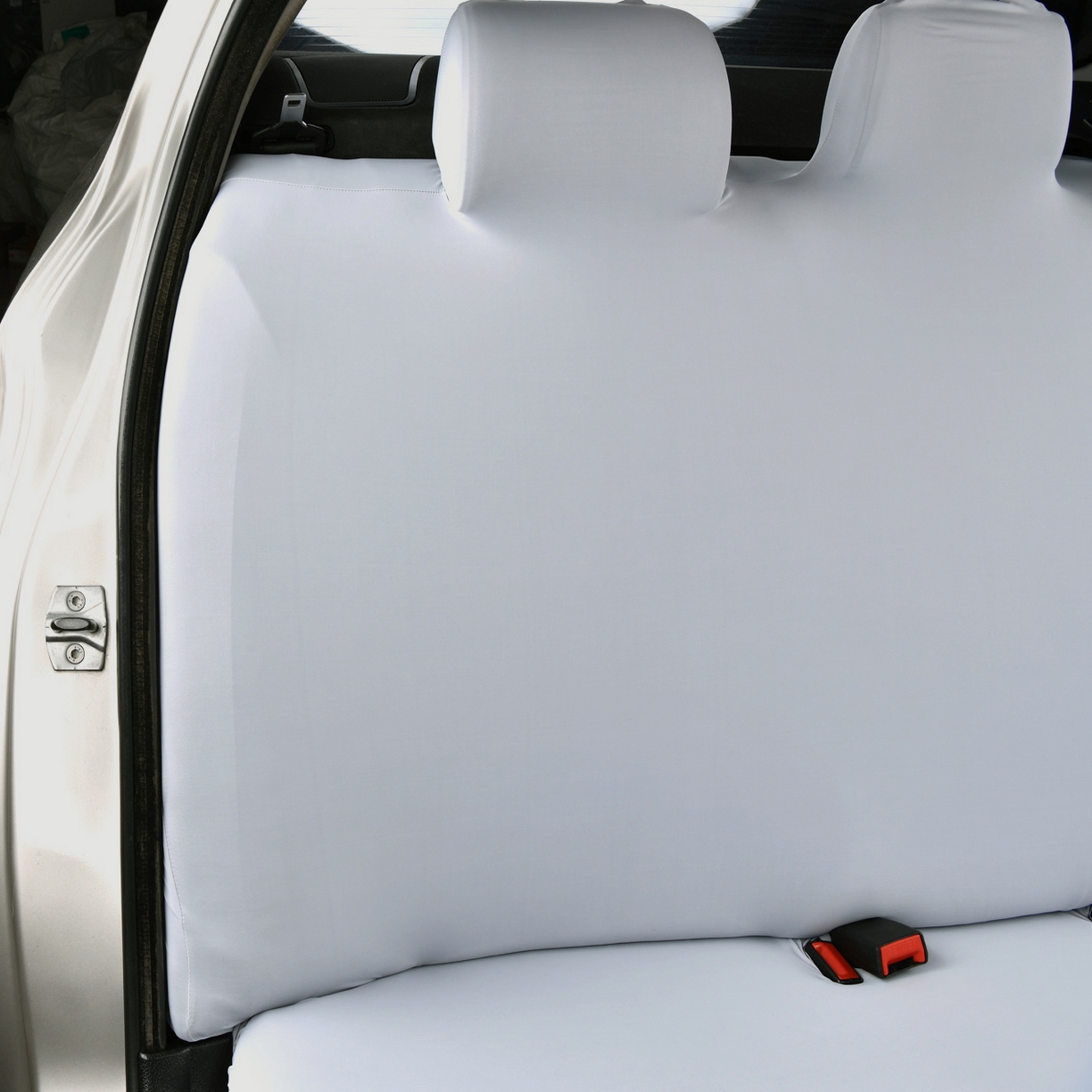 91家纺网 家纺一手货源 找家纺 千彤沙发垫 2025新款凉感冰丝b-弹力全包汽车后排三人座椅套 银灰