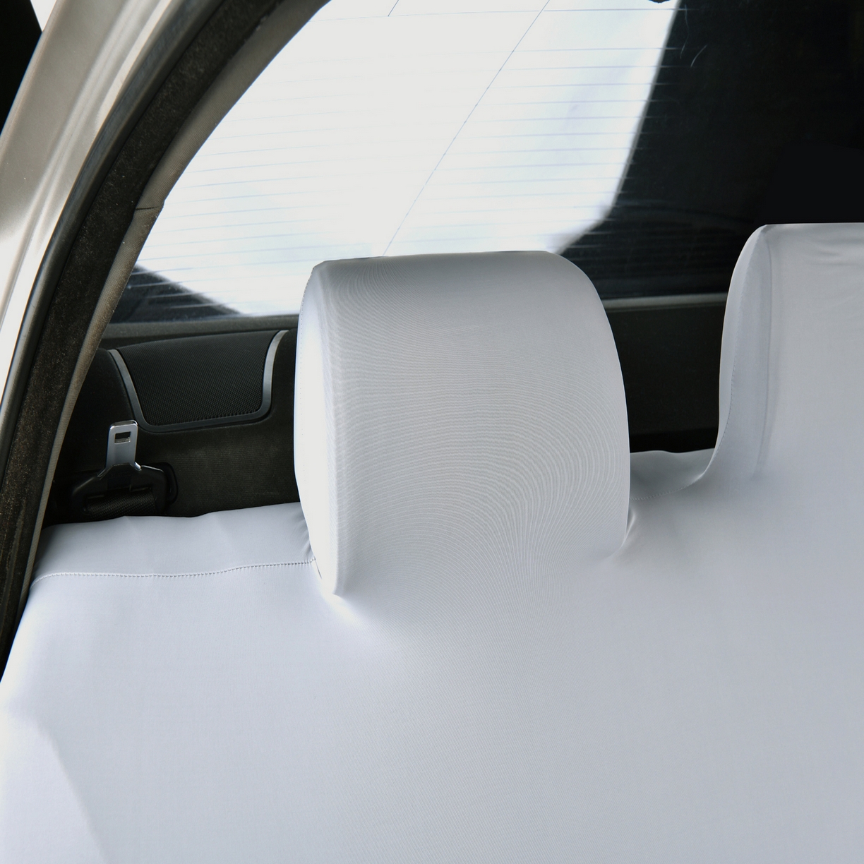 91家纺网 家纺一手货源 找家纺 千彤沙发垫 2025新款凉感冰丝b-弹力全包汽车后排三人座椅套 银灰