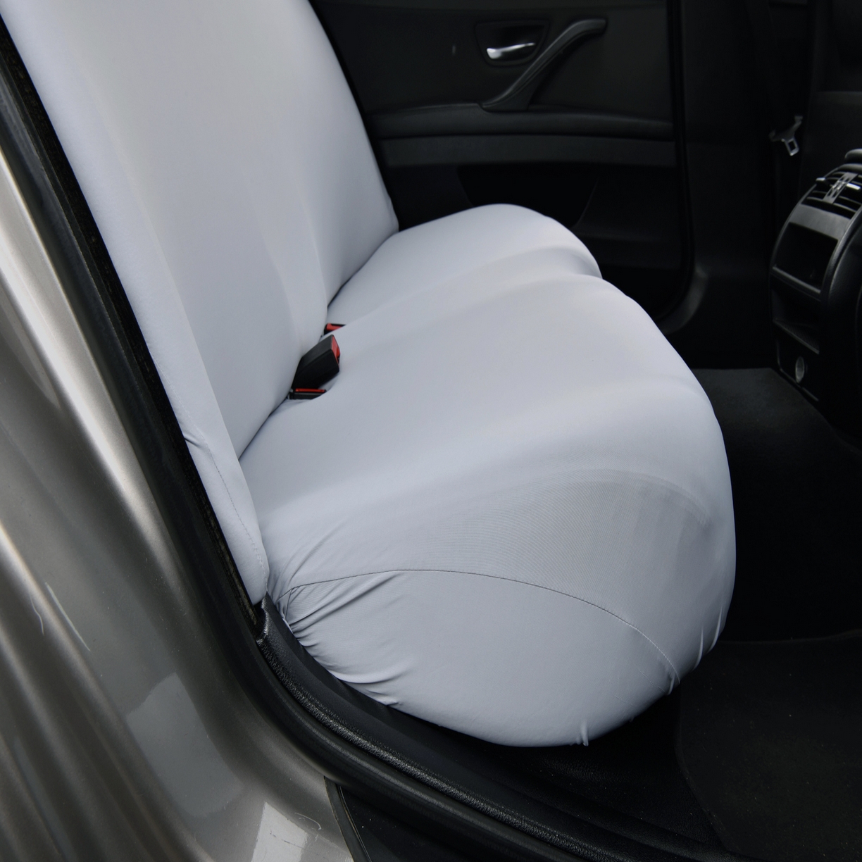 91家纺网 家纺一手货源 找家纺 千彤沙发垫 2025新款凉感冰丝b-弹力全包汽车后排三人座椅套 银灰