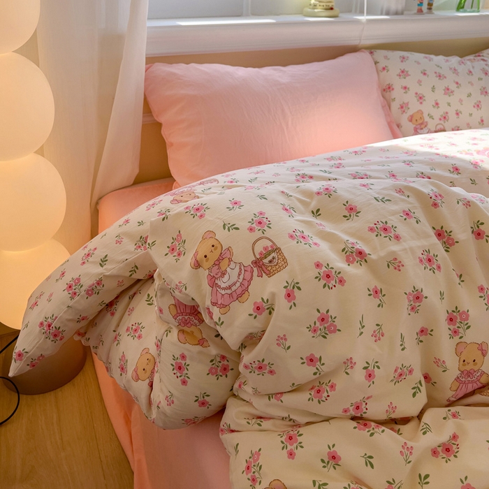 91家纺网 家纺一手货源 找家纺 水墨江南 2025新款超柔水洗棉印花四件套 花间小熊