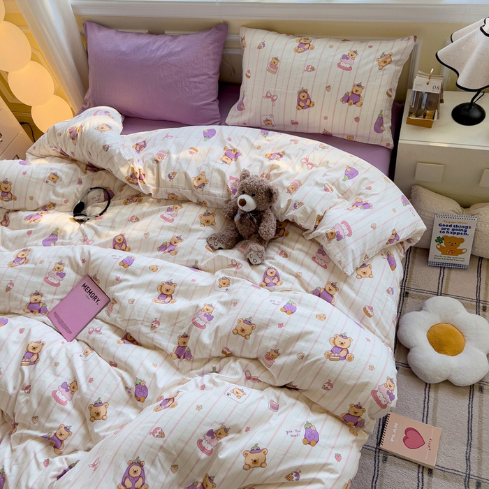 91家纺网 家纺一手货源 找家纺 水墨江南 2025新款超柔水洗棉印花四件套 茄子小熊