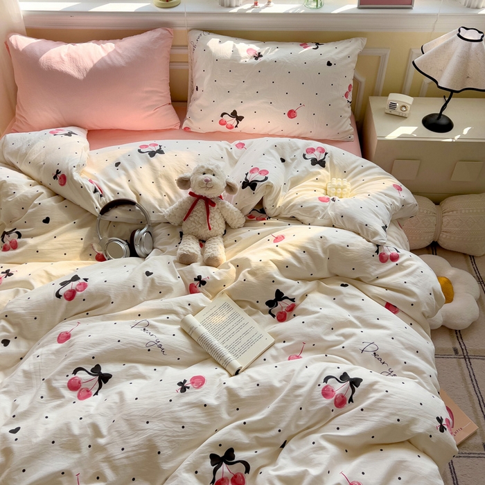 91家纺网 家纺一手货源 找家纺 水墨江南 2025新款超柔水洗棉印花四件套 美丽樱桃