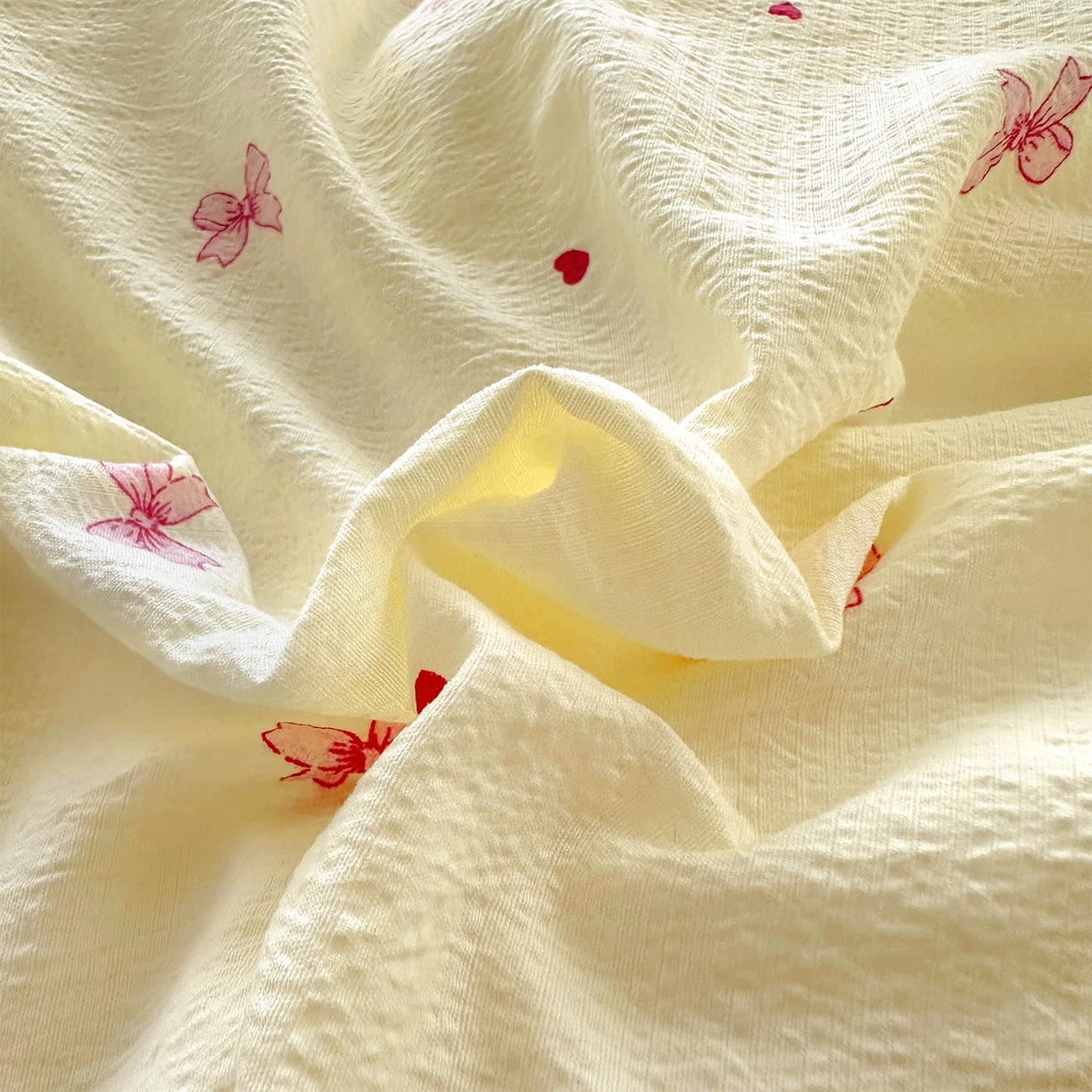 91家纺网 家纺一手货源 找家纺 美梦家纺2025新款木棉皱皱纱学生床盖四件套 相思粉