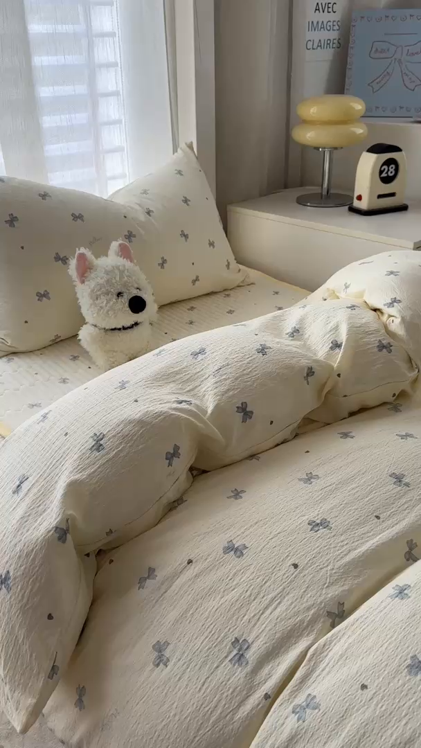 91家纺网 家纺一手货源 找家纺 美梦家纺2025新款木棉皱皱纱学生床盖四件套 相思粉