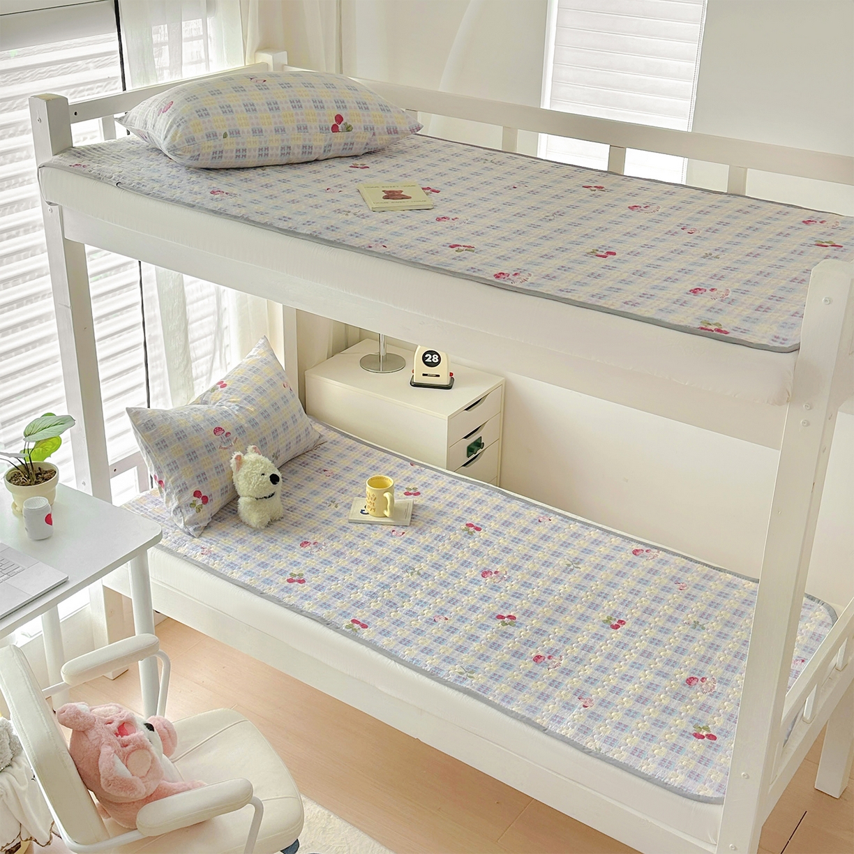 91家纺网 家纺一手货源 找家纺 美梦家纺2025新款木棉皱皱纱学生床盖四件套 森田园野