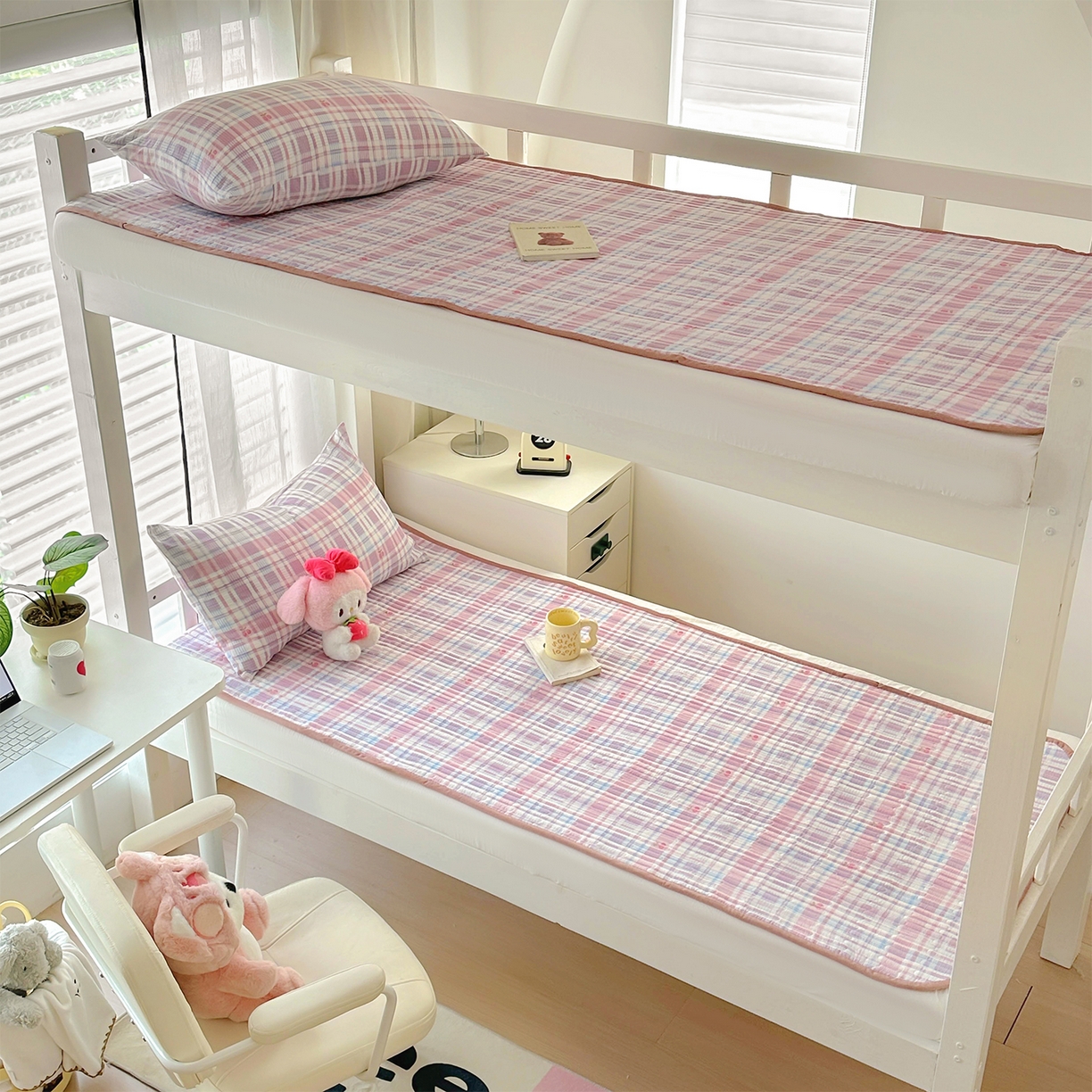 91家纺网 家纺一手货源 找家纺 美梦家纺2025新款木棉皱皱纱学生床盖四件套 樱桃格格