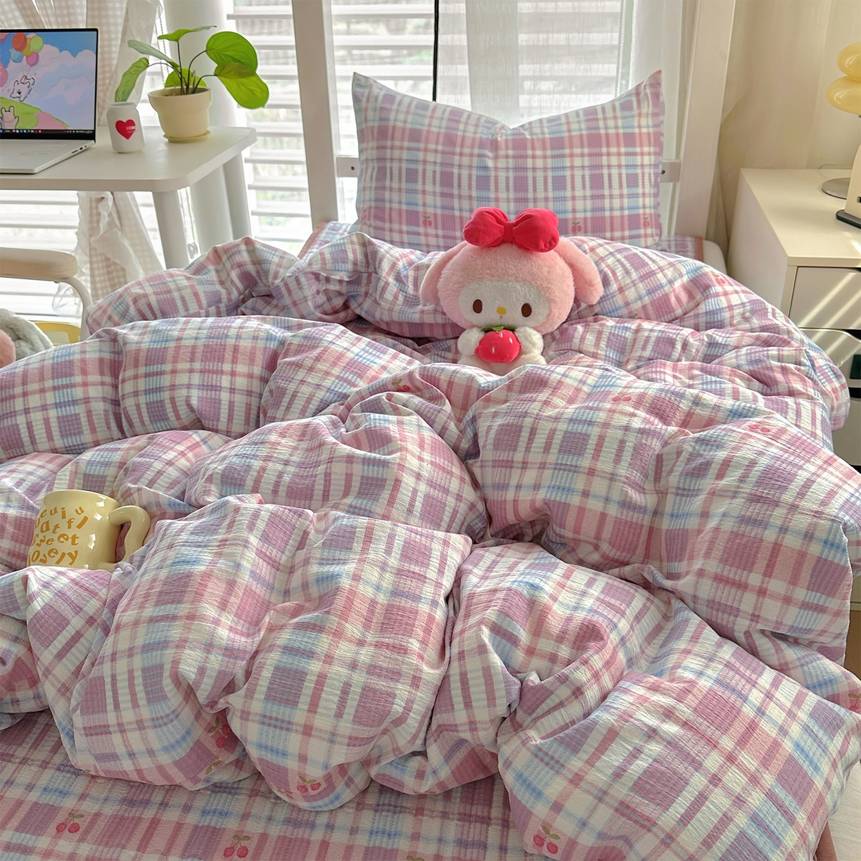 91家纺网 家纺一手货源 找家纺 美梦家纺2025新款木棉皱皱纱学生床盖四件套 樱桃格格