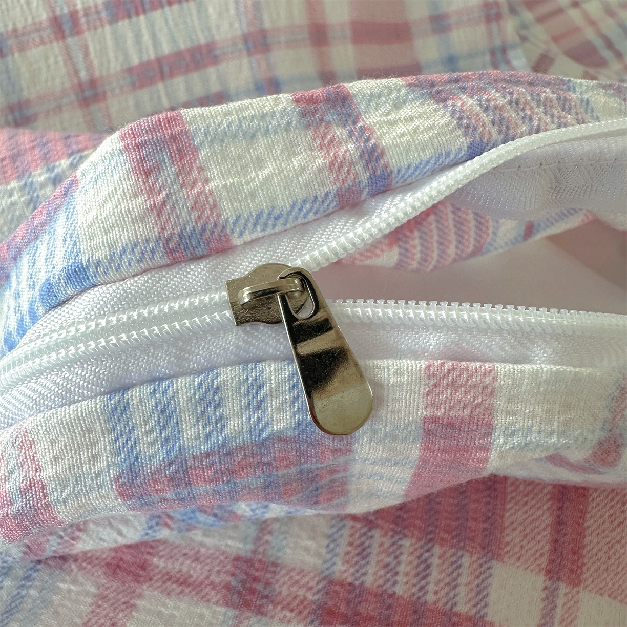 91家纺网 家纺一手货源 找家纺 美梦家纺2025新款木棉皱皱纱学生床盖四件套 樱桃格格