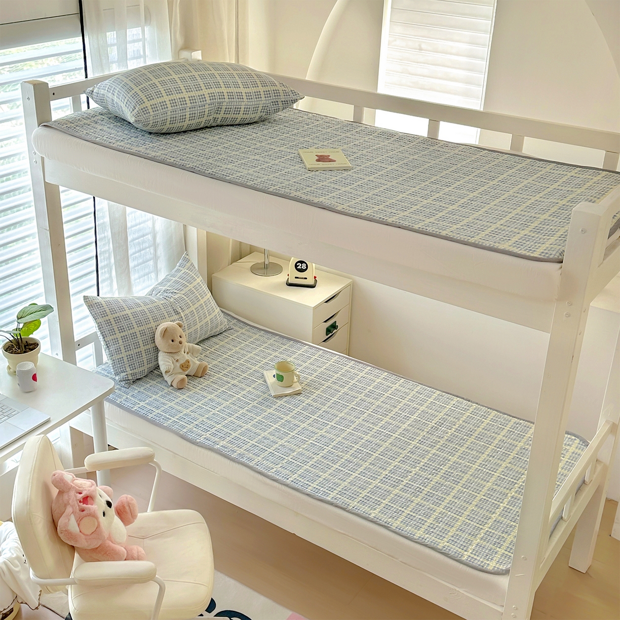 91家纺网 家纺一手货源 找家纺 美梦家纺2025新款木棉皱皱纱学生床盖四件套 银河