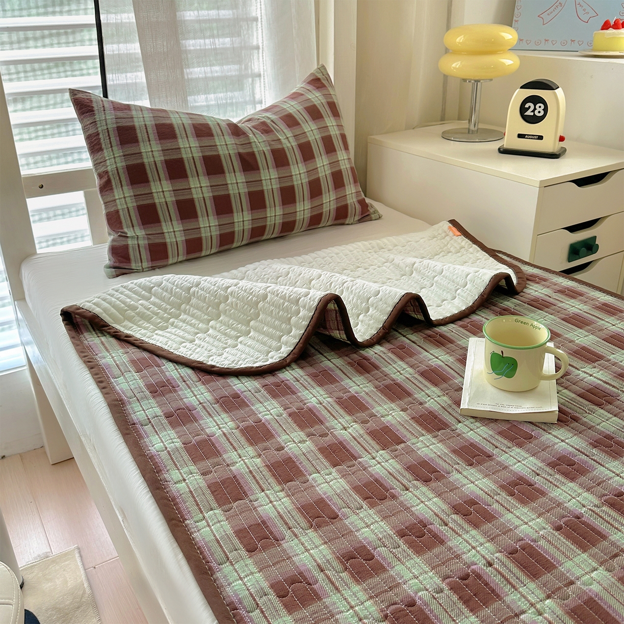 91家纺网 家纺一手货源 找家纺 美梦家纺2025新款木棉皱皱纱学生床盖四件套 薄巧