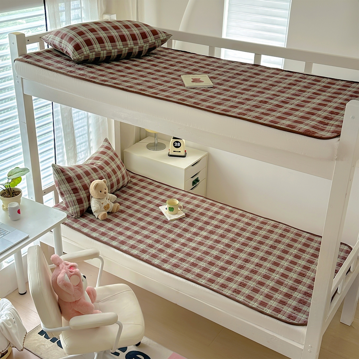 91家纺网 家纺一手货源 找家纺 美梦家纺2025新款木棉皱皱纱学生床盖四件套 薄巧