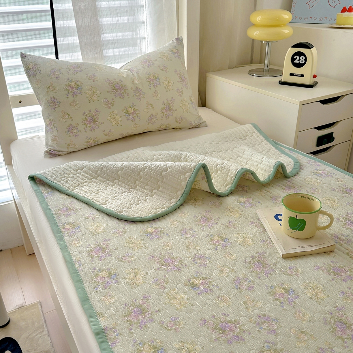 91家纺网 家纺一手货源 找家纺 美梦家纺2025新款木棉皱皱纱学生床盖四件套 茉莉清风