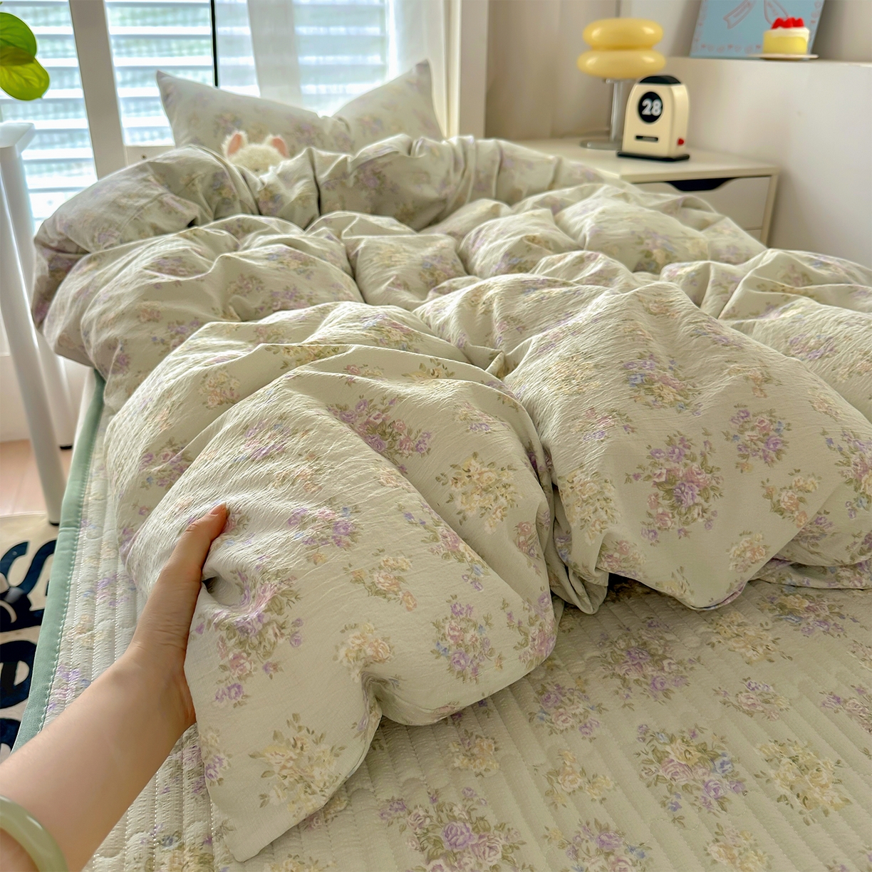 91家纺网 家纺一手货源 找家纺 美梦家纺2025新款木棉皱皱纱学生床盖四件套 茉莉清风