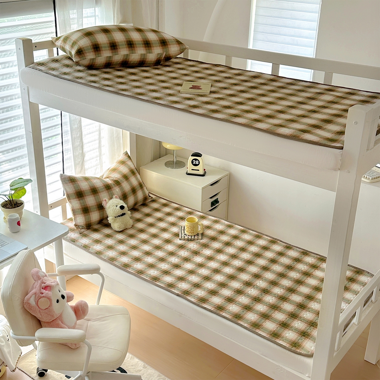 91家纺网 家纺一手货源 找家纺 美梦家纺2025新款木棉皱皱纱学生床盖四件套 葵野