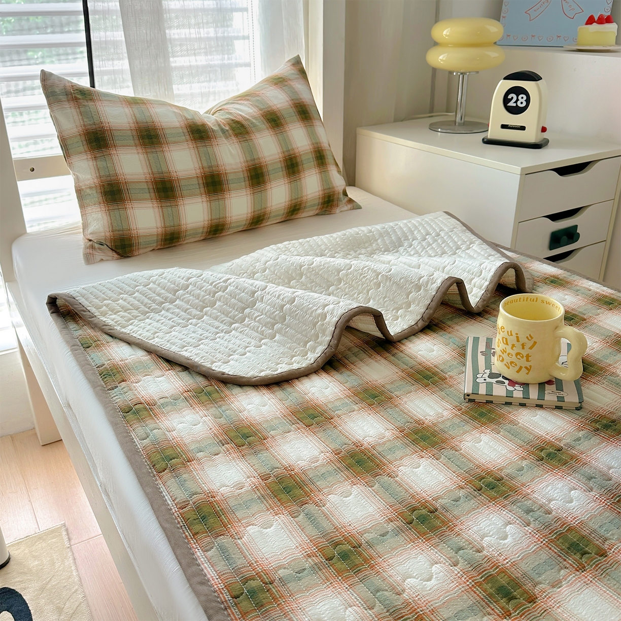 91家纺网 家纺一手货源 找家纺 美梦家纺2025新款木棉皱皱纱学生床盖四件套 葵野