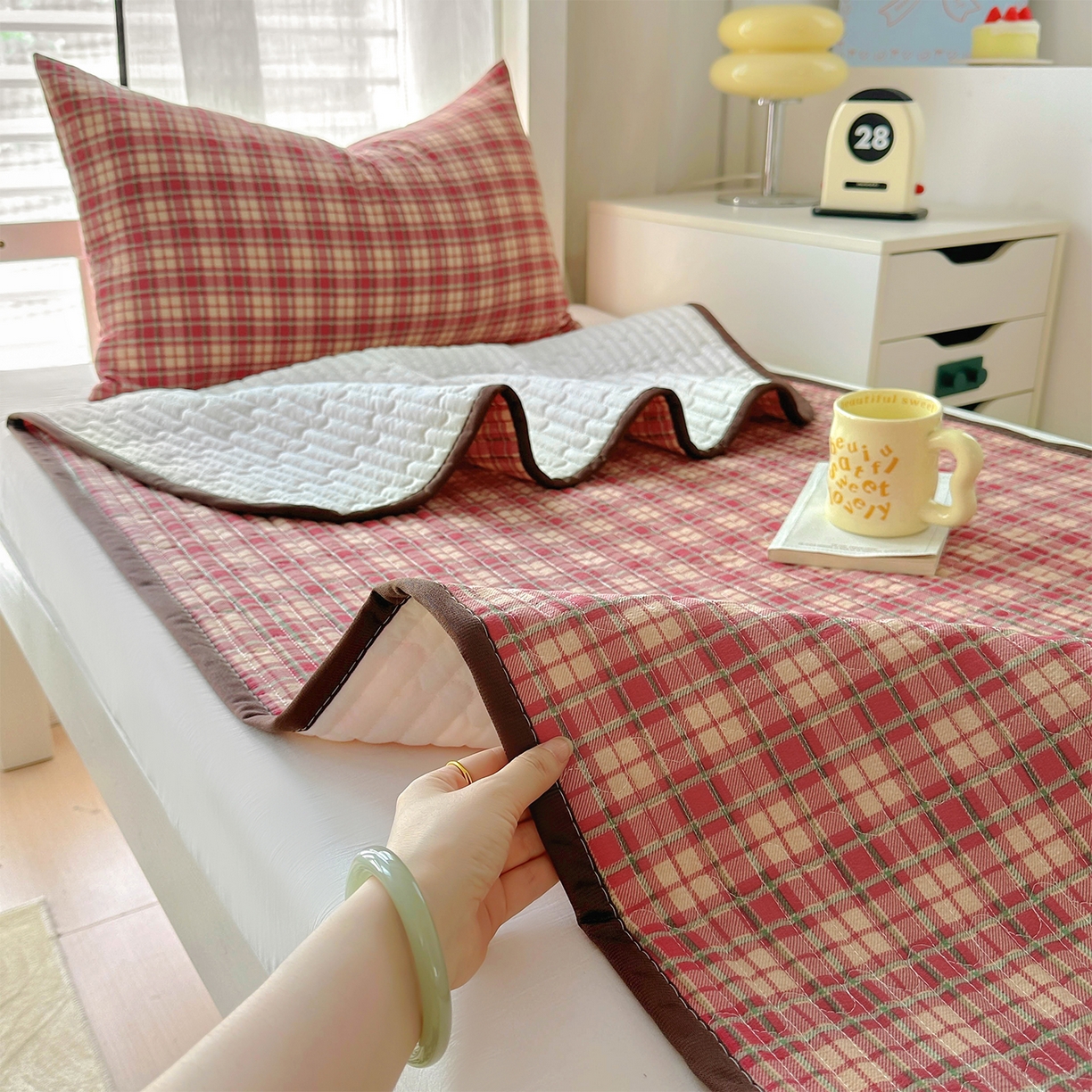 91家纺网 家纺一手货源 找家纺 美梦家纺2025新款木棉皱皱纱学生床盖四件套 圣诞