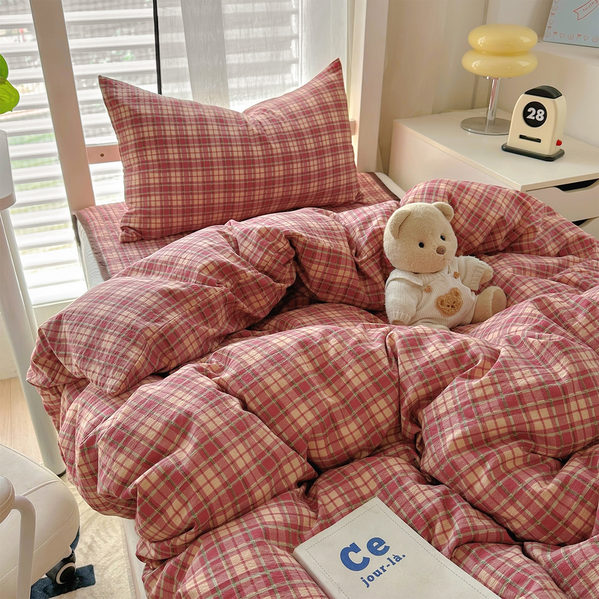 91家纺网 家纺一手货源 找家纺 美梦家纺2025新款木棉皱皱纱学生床盖四件套 圣诞