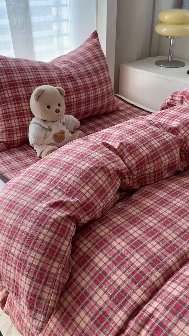 91家纺网 家纺一手货源 找家纺 美梦家纺2025新款木棉皱皱纱学生床盖四件套 圣诞