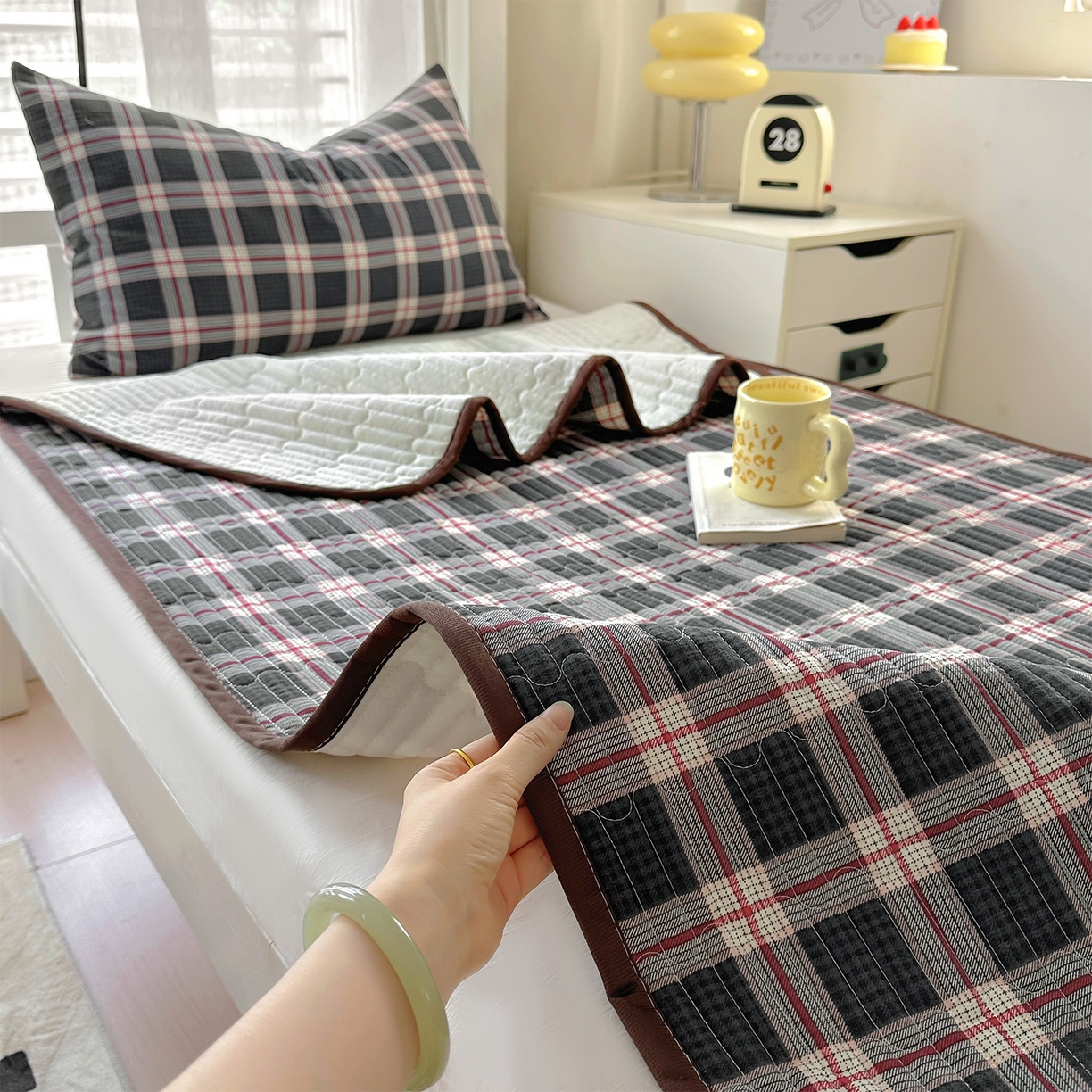 91家纺网 家纺一手货源 找家纺 美梦家纺2025新款木棉皱皱纱学生床盖四件套 幻夜