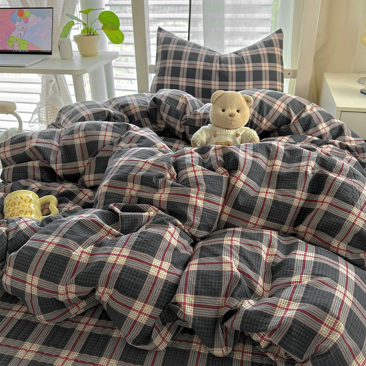 91家纺网 家纺一手货源 找家纺 美梦家纺2025新款木棉皱皱纱学生床盖四件套 幻夜