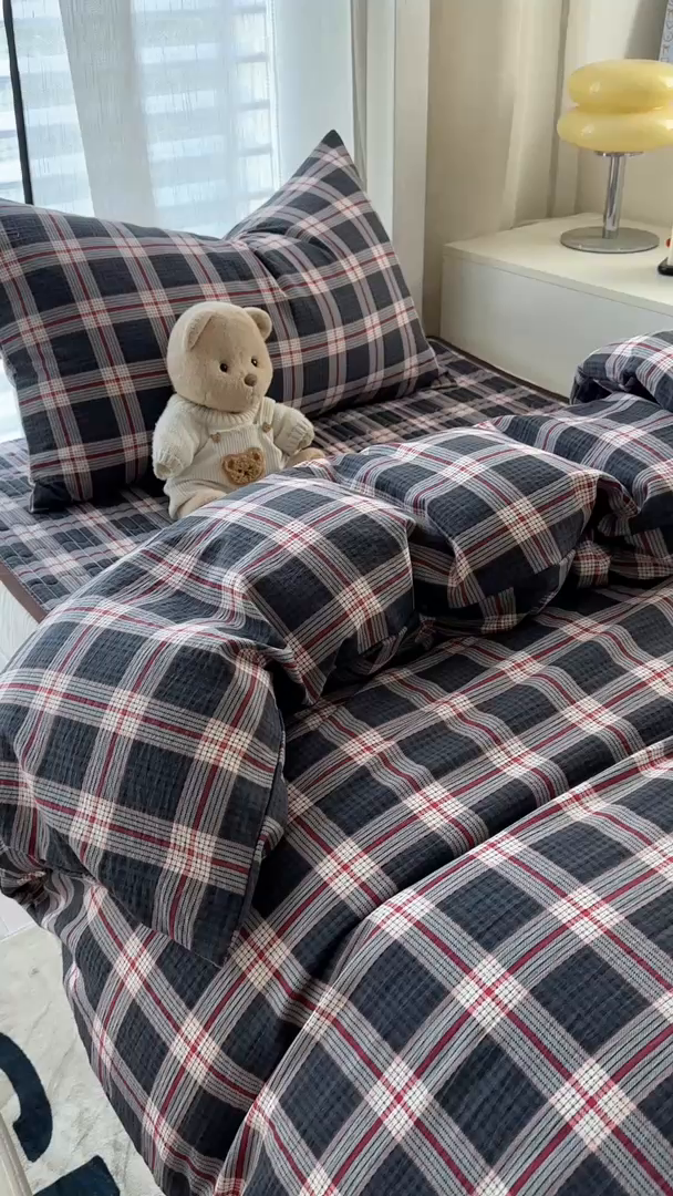 91家纺网 家纺一手货源 找家纺 美梦家纺2025新款木棉皱皱纱学生床盖四件套 幻夜