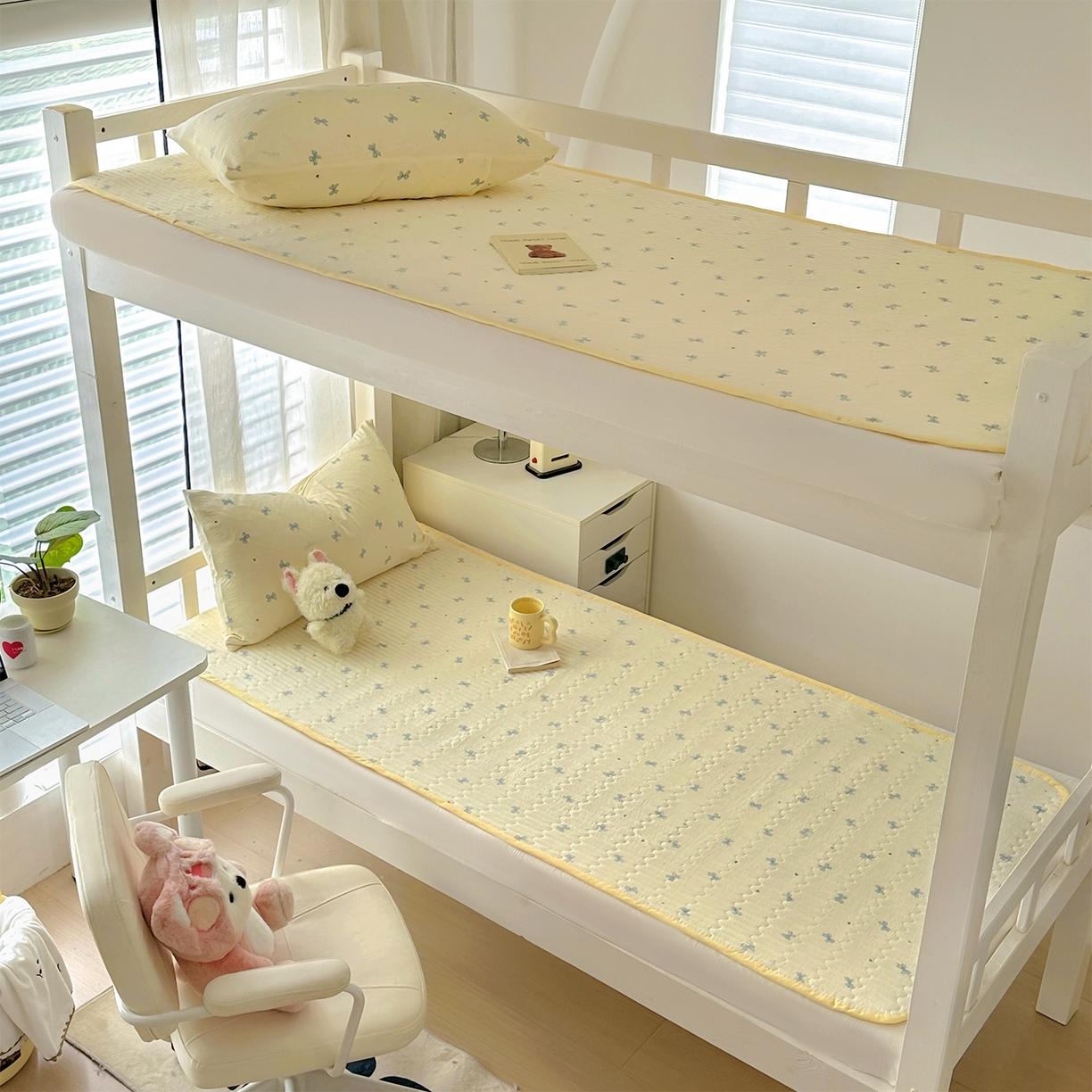 91家纺网 家纺一手货源 找家纺 美梦家纺2025新款木棉皱皱纱学生床盖四件套 相思兰