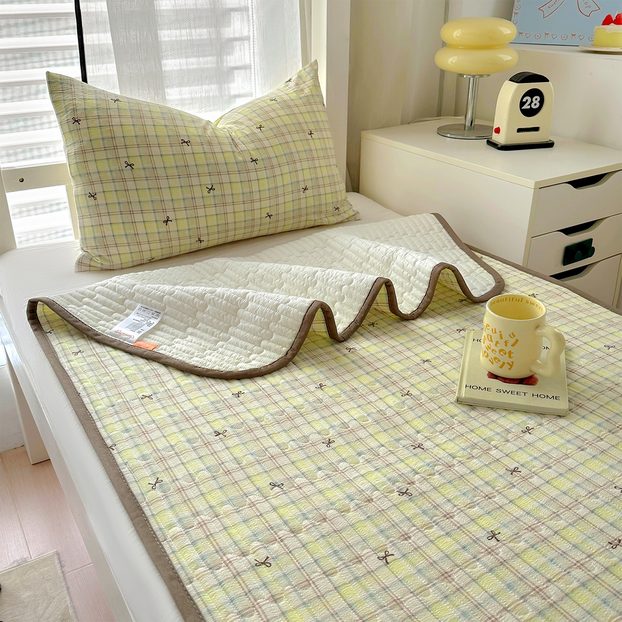 91家纺网 家纺一手货源 找家纺 美梦家纺2025新款木棉皱皱纱学生床盖四件套 格调蝴蝶结