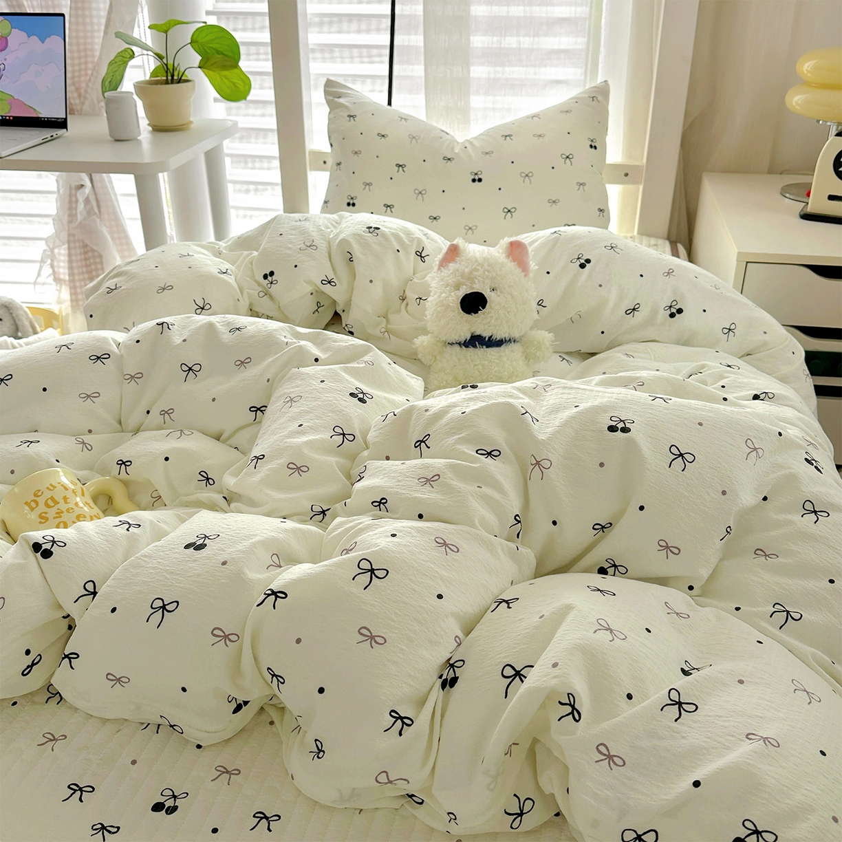 91家纺网 家纺一手货源 找家纺 美梦家纺2025新款木棉皱皱纱学生床盖四件套 黑櫻梦境