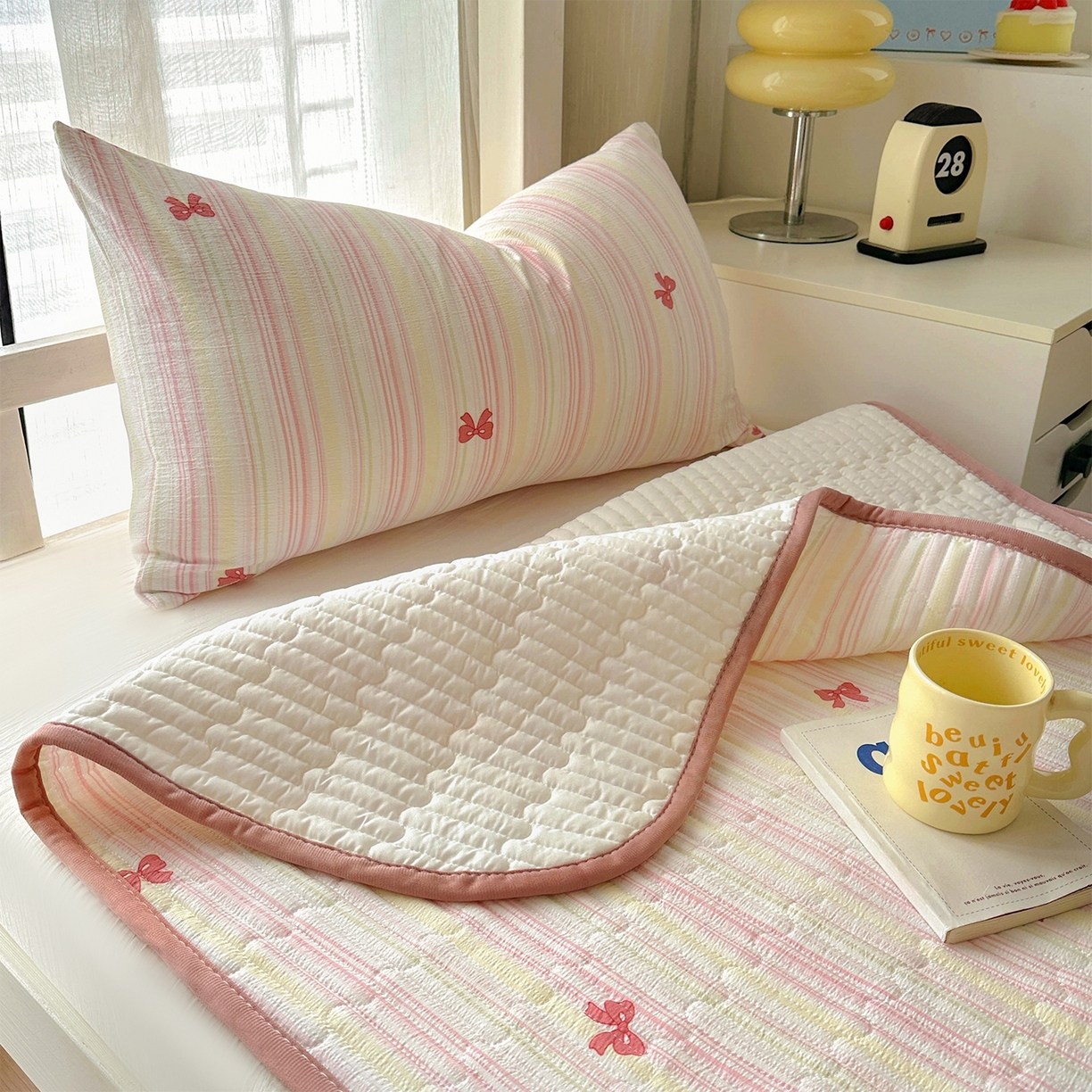 91家纺网 家纺一手货源 找家纺 美梦家纺2025新款木棉皱皱纱学生床盖四件套 遇见彩虹