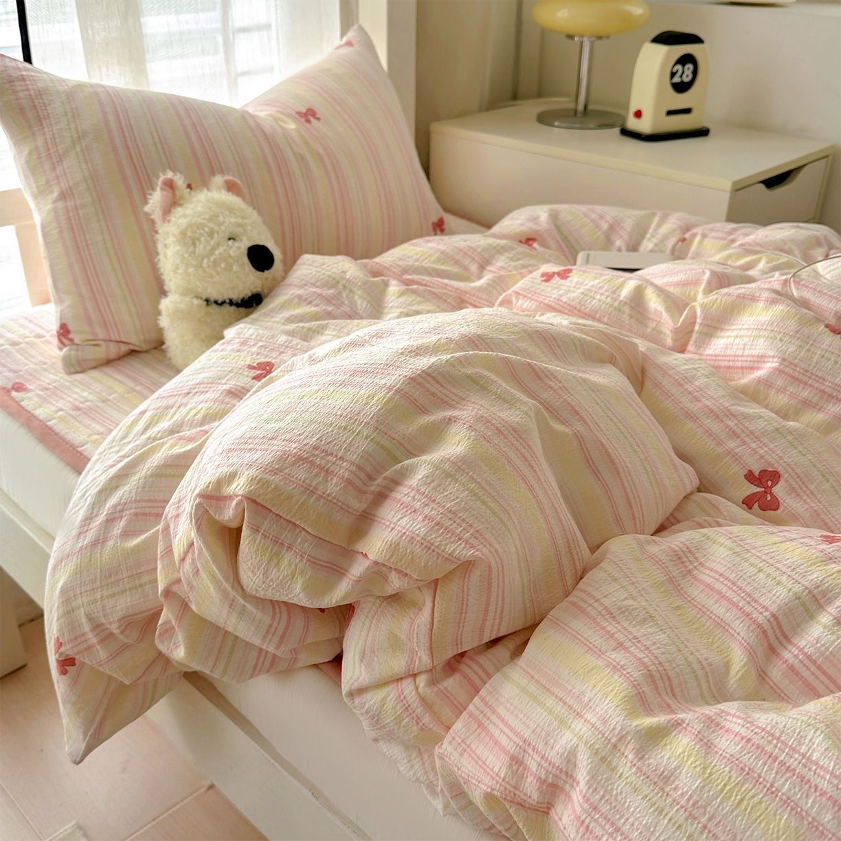 91家纺网 家纺一手货源 找家纺 美梦家纺2025新款木棉皱皱纱学生床盖四件套 遇见彩虹