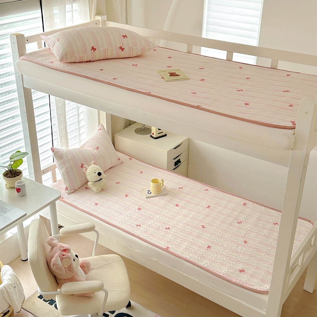 91家纺网 家纺一手货源 找家纺 美梦家纺2025新款木棉皱皱纱学生床盖四件套 遇见彩虹