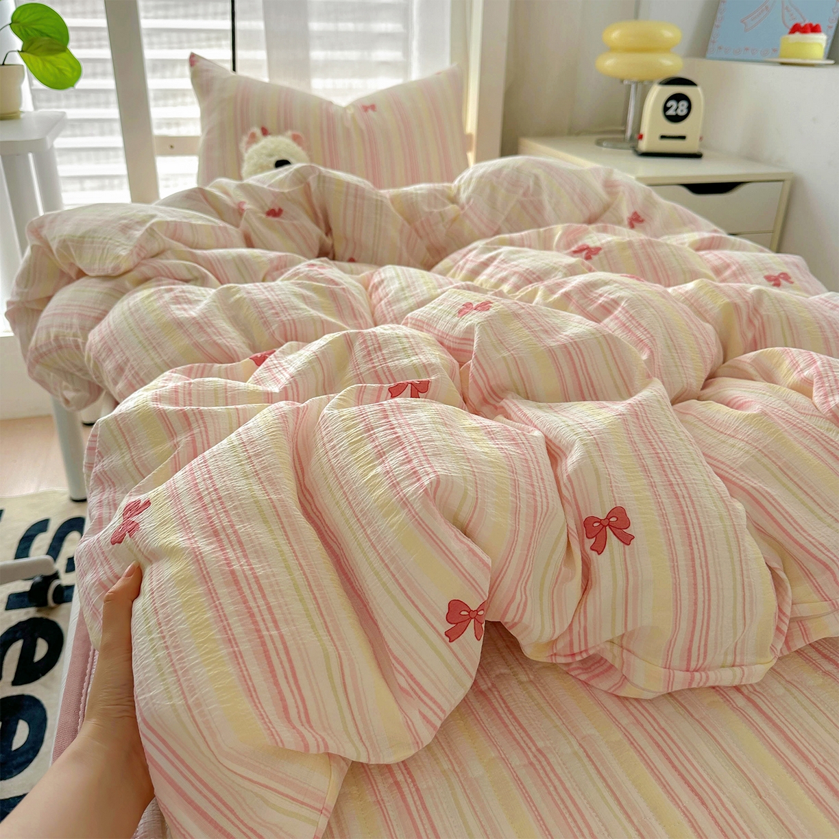 91家纺网 家纺一手货源 找家纺 美梦家纺2025新款木棉皱皱纱学生床盖四件套 遇见彩虹