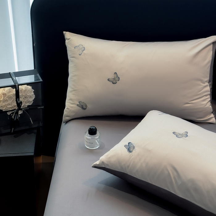 91家纺网 家纺一手货源 找家纺 红嘴企鹅2025新款幻影冰丝四件套-蝴蝶系列 幻影-灰色