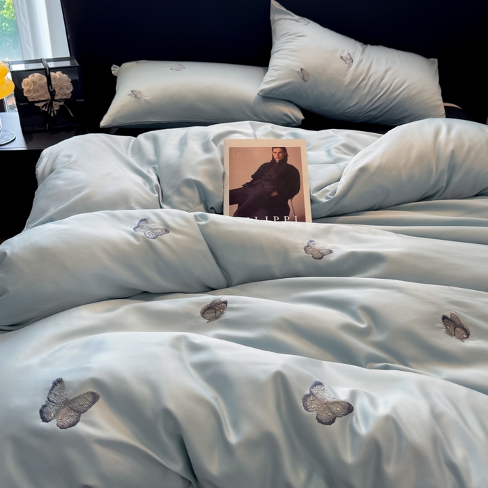 91家纺网 家纺一手货源 找家纺 红嘴企鹅2025新款幻影冰丝四件套-蝴蝶系列 幻影-兰色